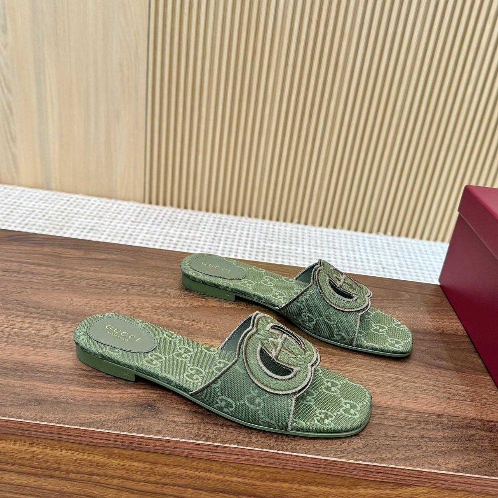 Gvc*1 Women Slide Sandal With Interlocking G Green Gg Canvas‎ ‎790447 9Sf00 3005