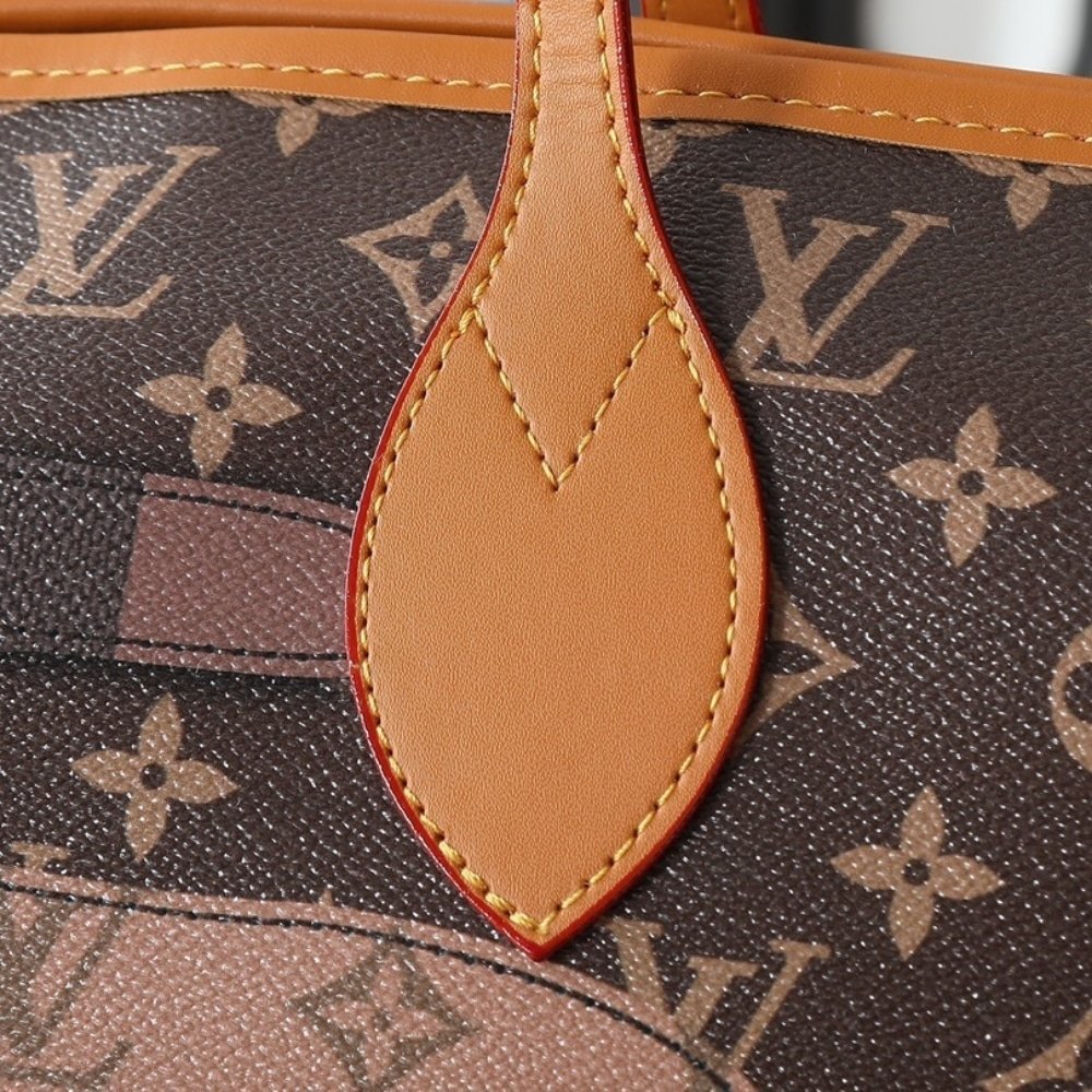 L0vis Vvtt0n Nevereverfull Brown 60Cm M26174