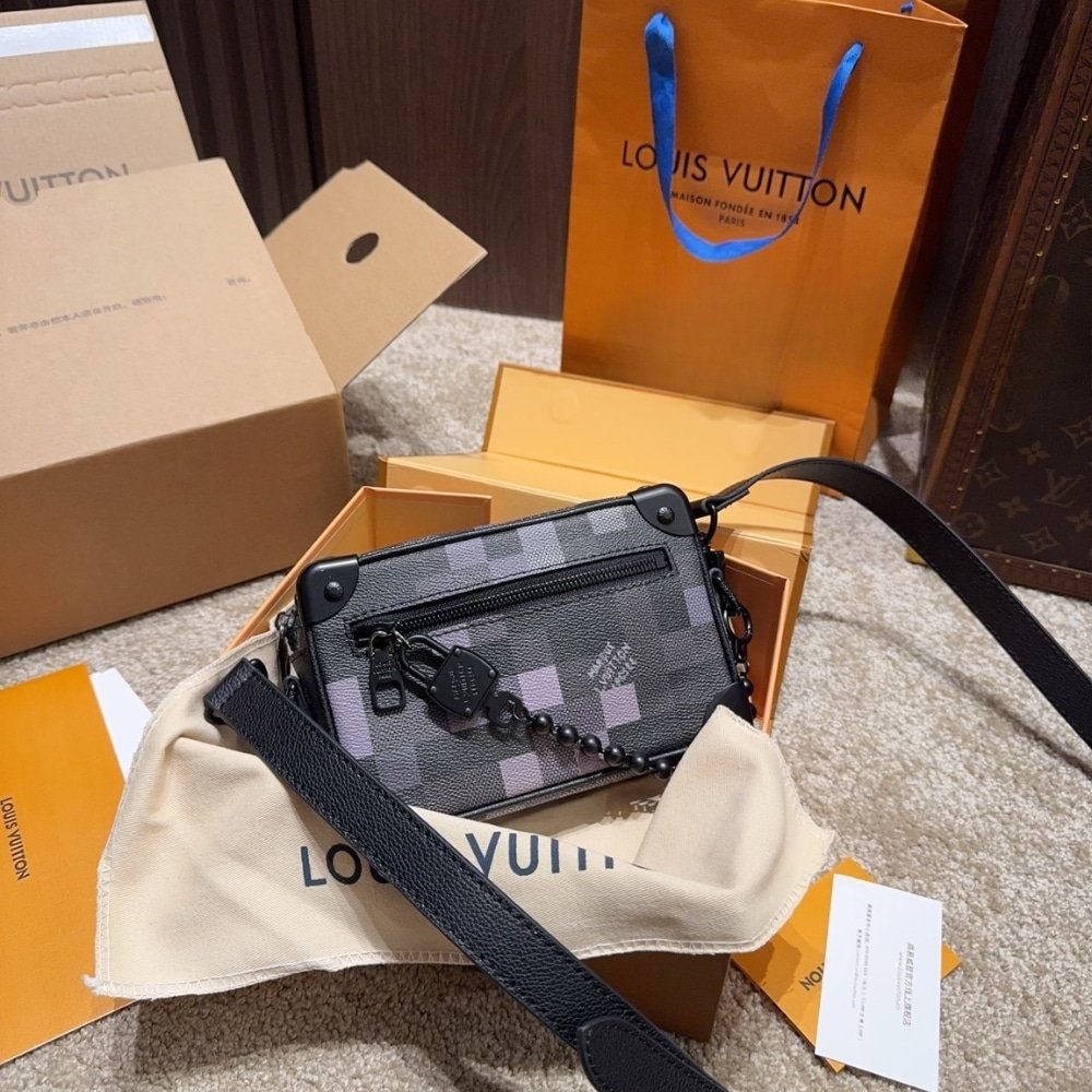 L0vis Vvtt0n Mini Soft Trunk Box Bag Black 18Cm M14922