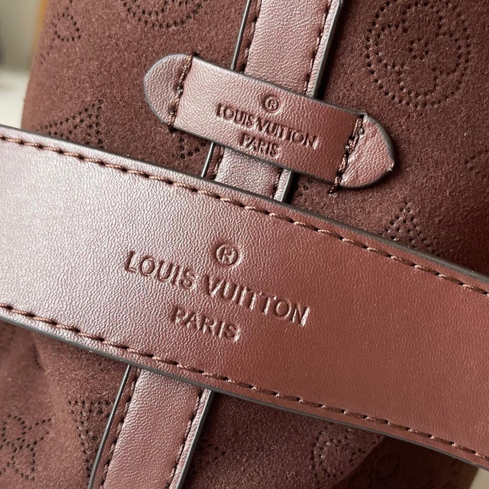 L0vis Vvtt0n Carryall PM Chocalate Brown 29Cm M26421