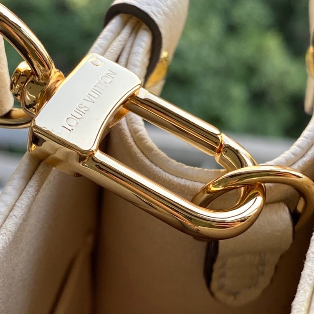 L0vis Vvtt0n Onthego PM Monogram Empreinte Cream 25Cm M45654