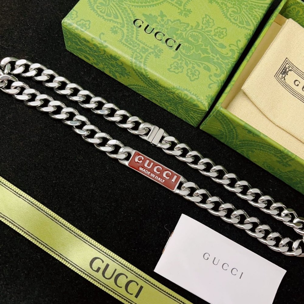 Gvc*1 Trademark Enamel Chain Necklace In 925 Sterling Silver 814978 J8410 8166