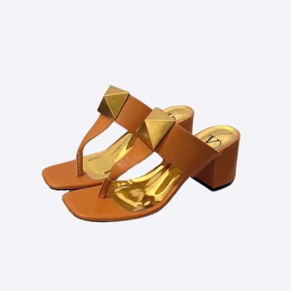 Va1e*ntin0 One Stud Metallic Nappa Flat Middle Heel Beige Thong Sandal