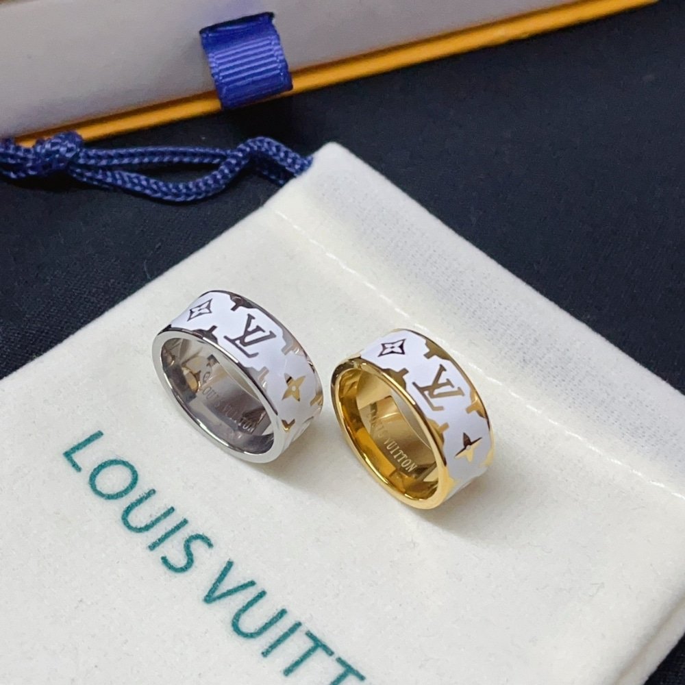 L0vis Vvtt0n Nanogram Enamel Ring White M1565S