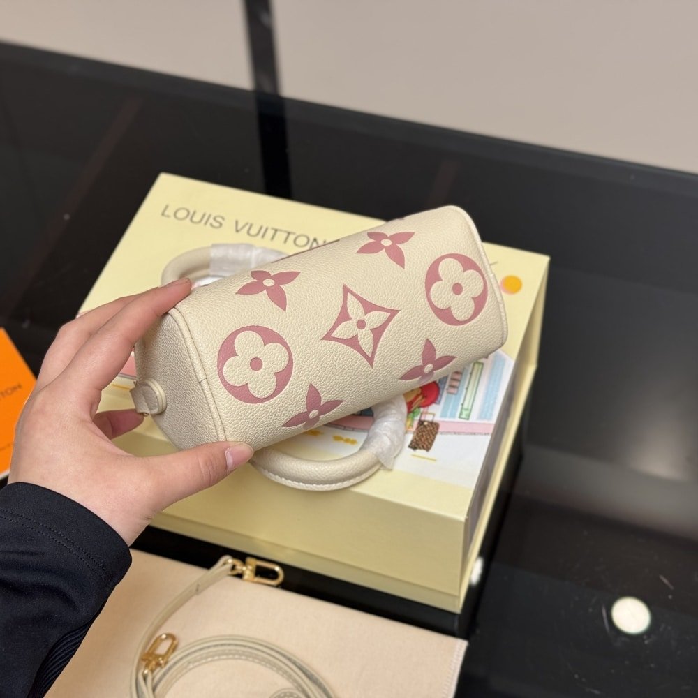 L0vis Vvtt0n Nano Speedy Rose Trianon 16Cm M81913