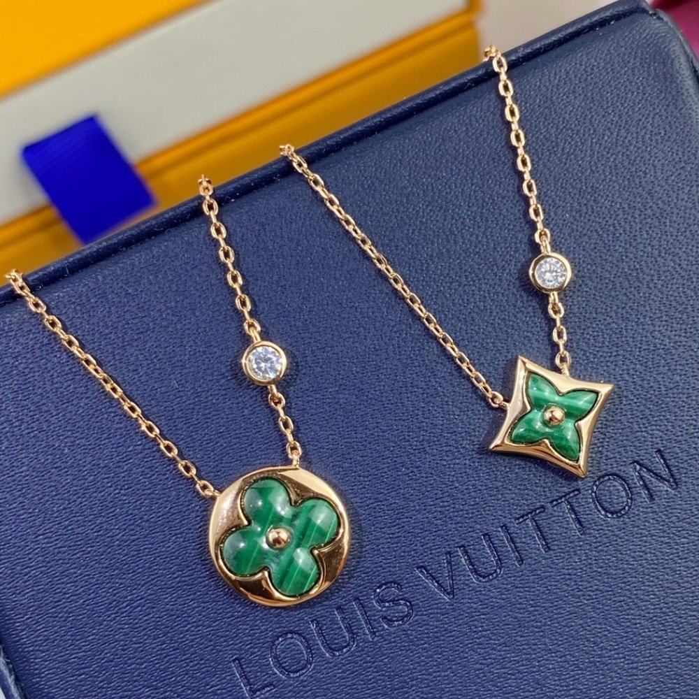 L0vis Vvtt0n Color Blossom Bb Sun Pendant Necklace Green Q93619