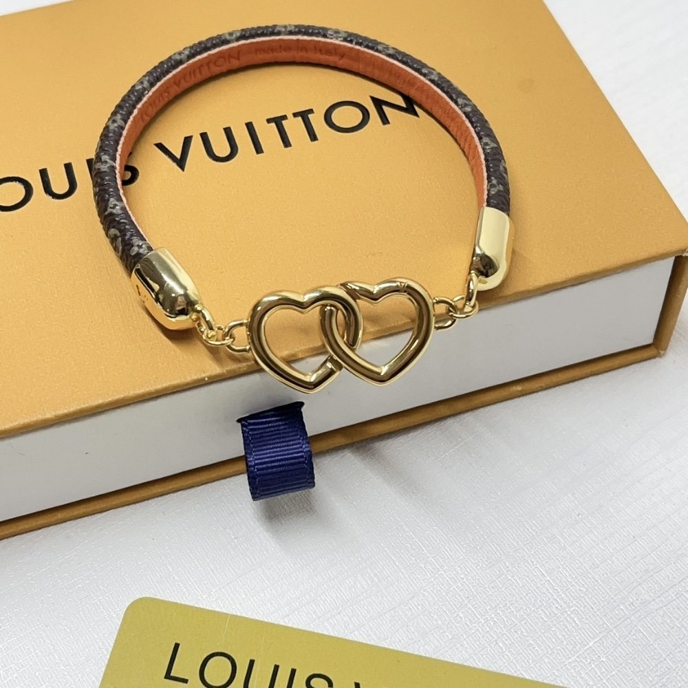 L0vis Vvtt0n Say Yes Bracelet Monogram M6758F