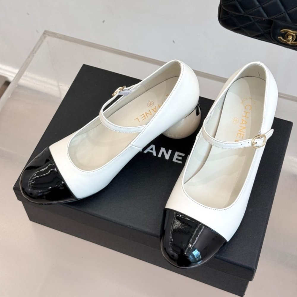 Ch**el Mary Janes Patent And Imitation Pearls White Black G46775 B22202 U4186