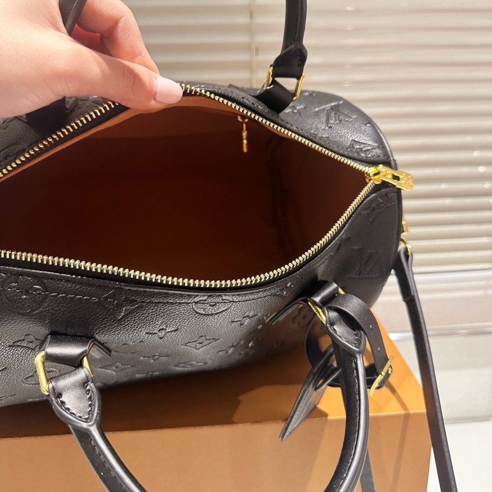 L0vis Vvtt0n Speedy Soft Bag Monogram Black 30Cm