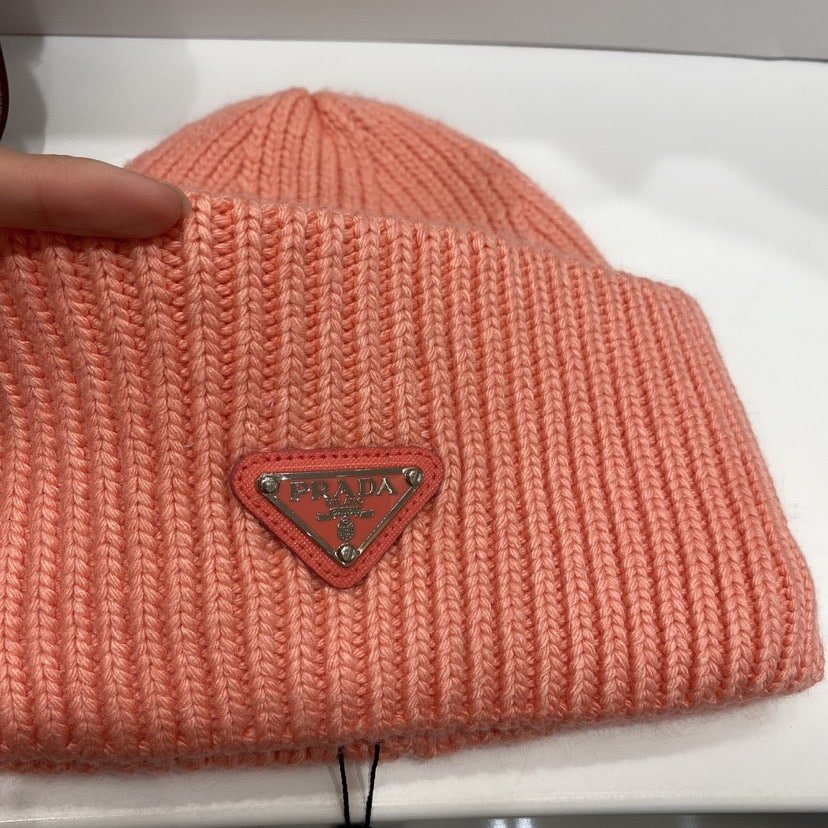 Pra*a Wool And Cashmere Beanie Sliver Pink