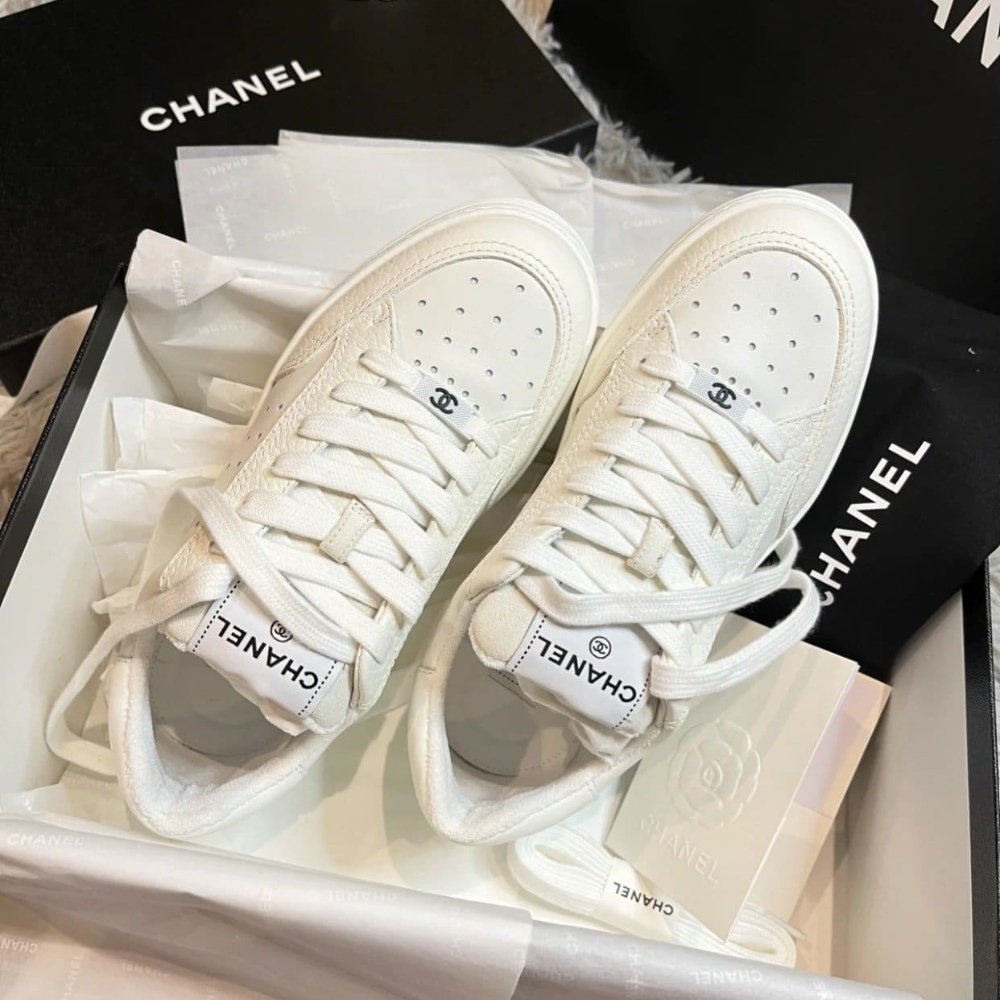Ch**el Runner Trainer Sneakers White G35934