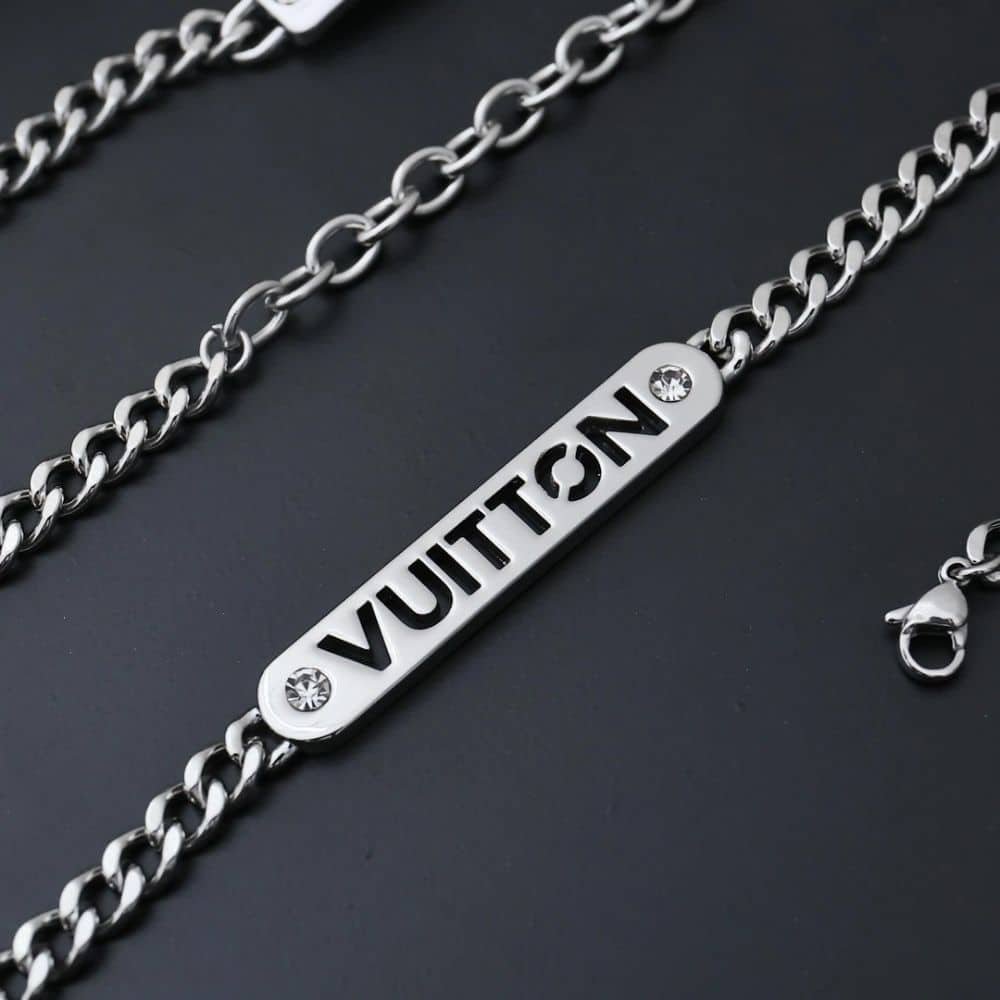 L0vis Vvtt0n Lv Id Necklace Silver M01154