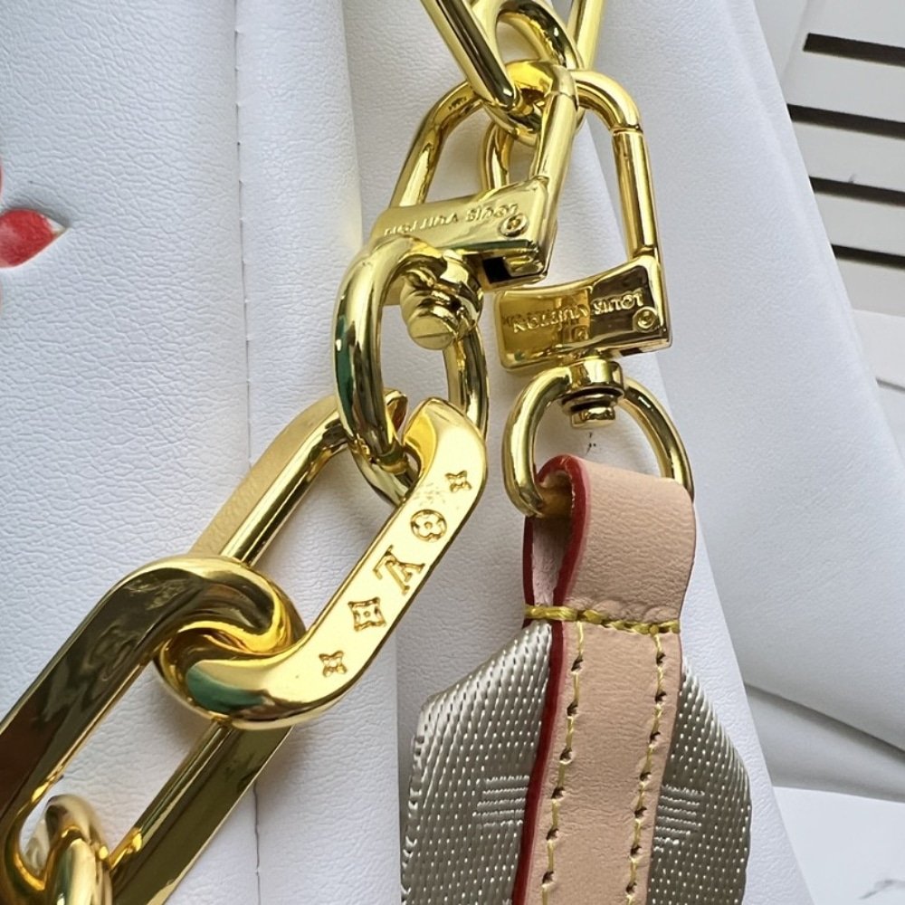 L0vis Vvtt0n Bolso Coussin PM White 26Cm M21209