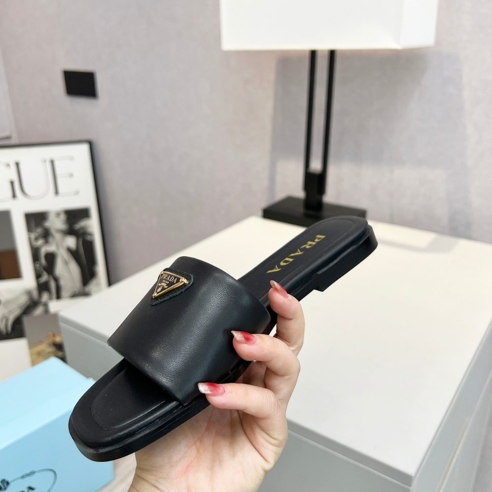 Pra*a Saffiano Patent Leather Slides Black 1Xx730 3A9S F0002 F 010