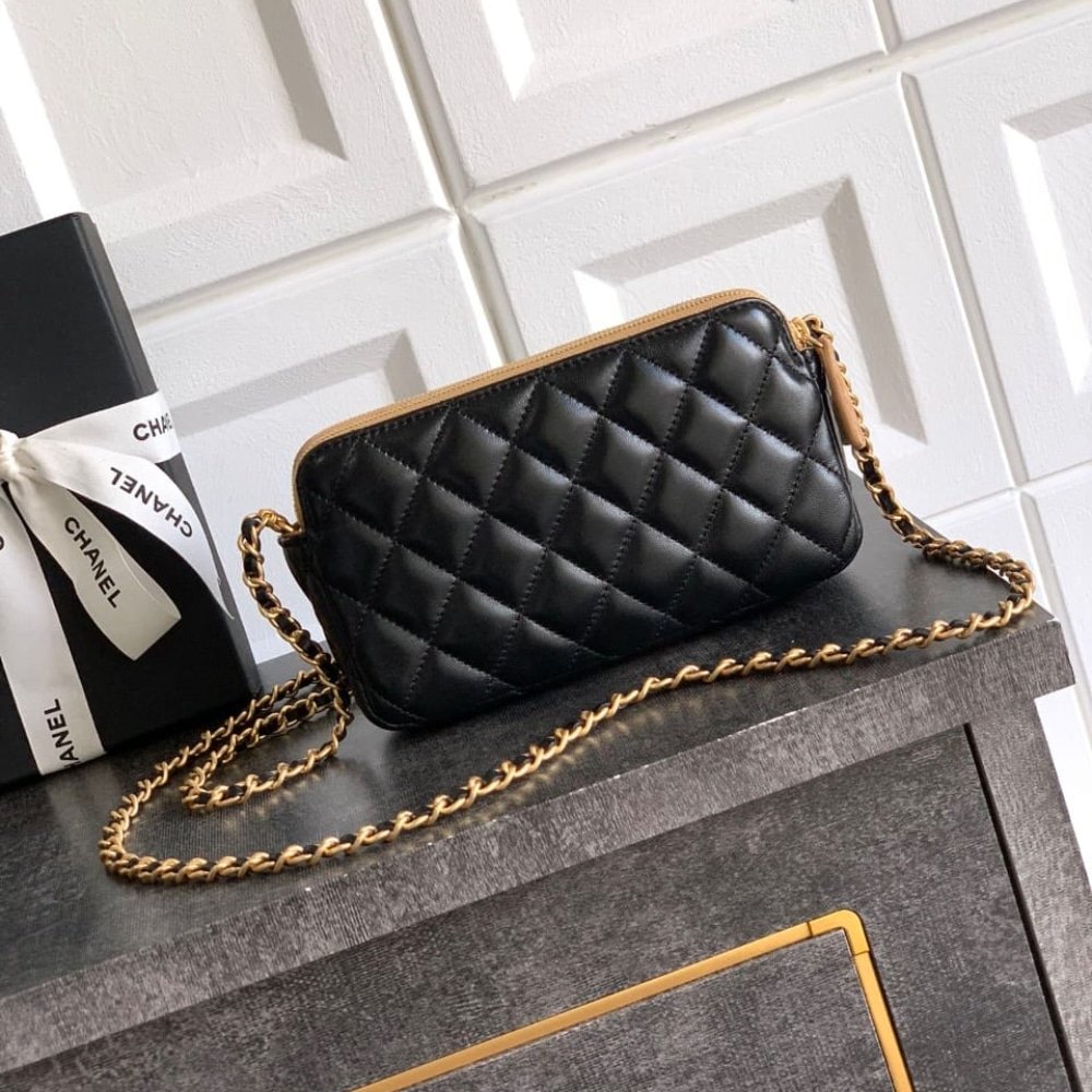[S*per Vip 1:1] Ch**el Zipped Phone Holder With Chain Shiny And Gold Tone Metal Black Beige 18Cm Ap4743 B20685 U1546