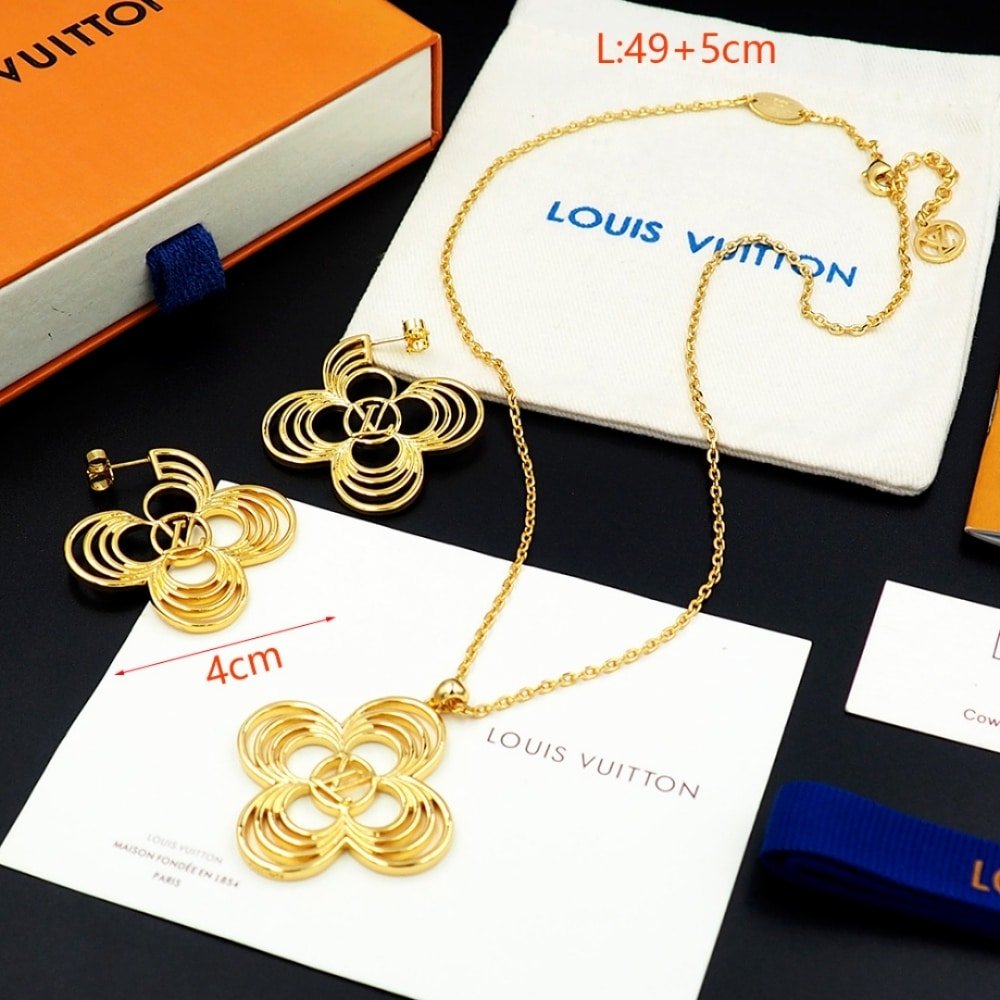 L0vis Vvtt0n Lv Breeze Pendant Gold M02805
