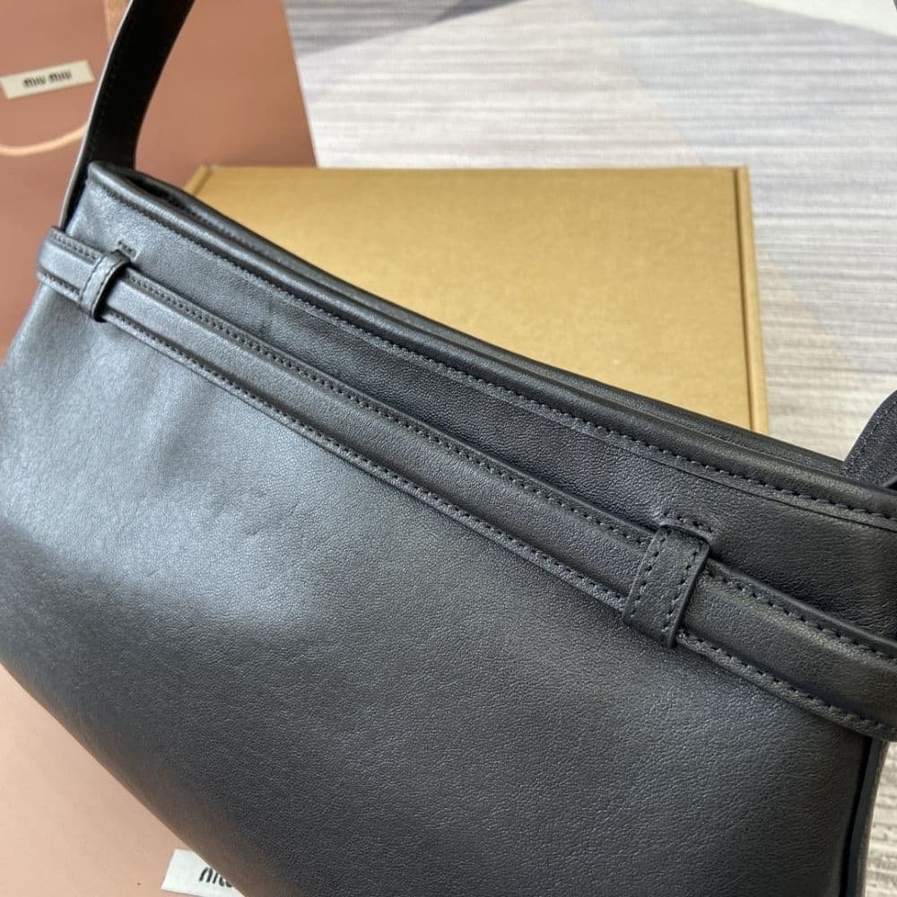 M1um1u Aventure Nappa Leather Bag Black 33Cm 5Bc181 2Bbl F0002 V Ooo