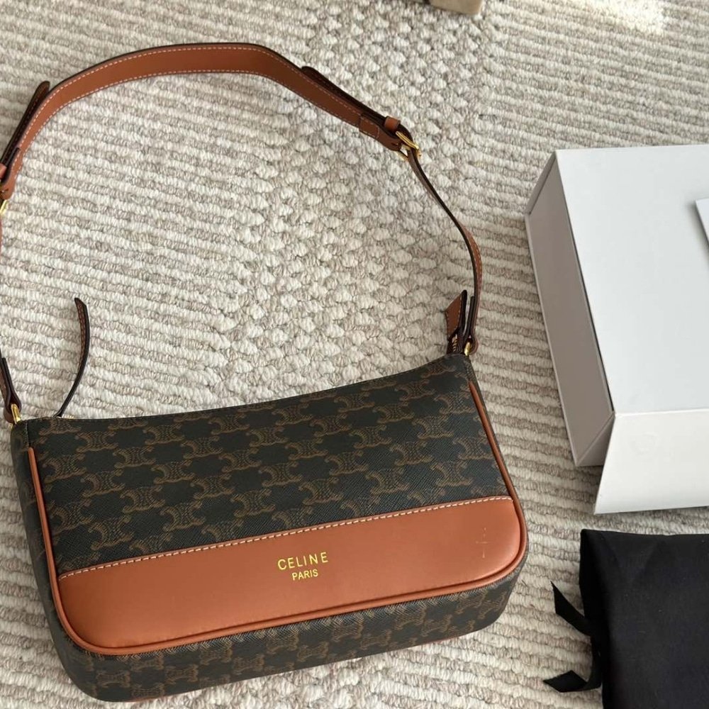 Ce1i*e Shoulder Bag In Triomphe Canvas Tan 25Cm 119412Bzj 04Lu