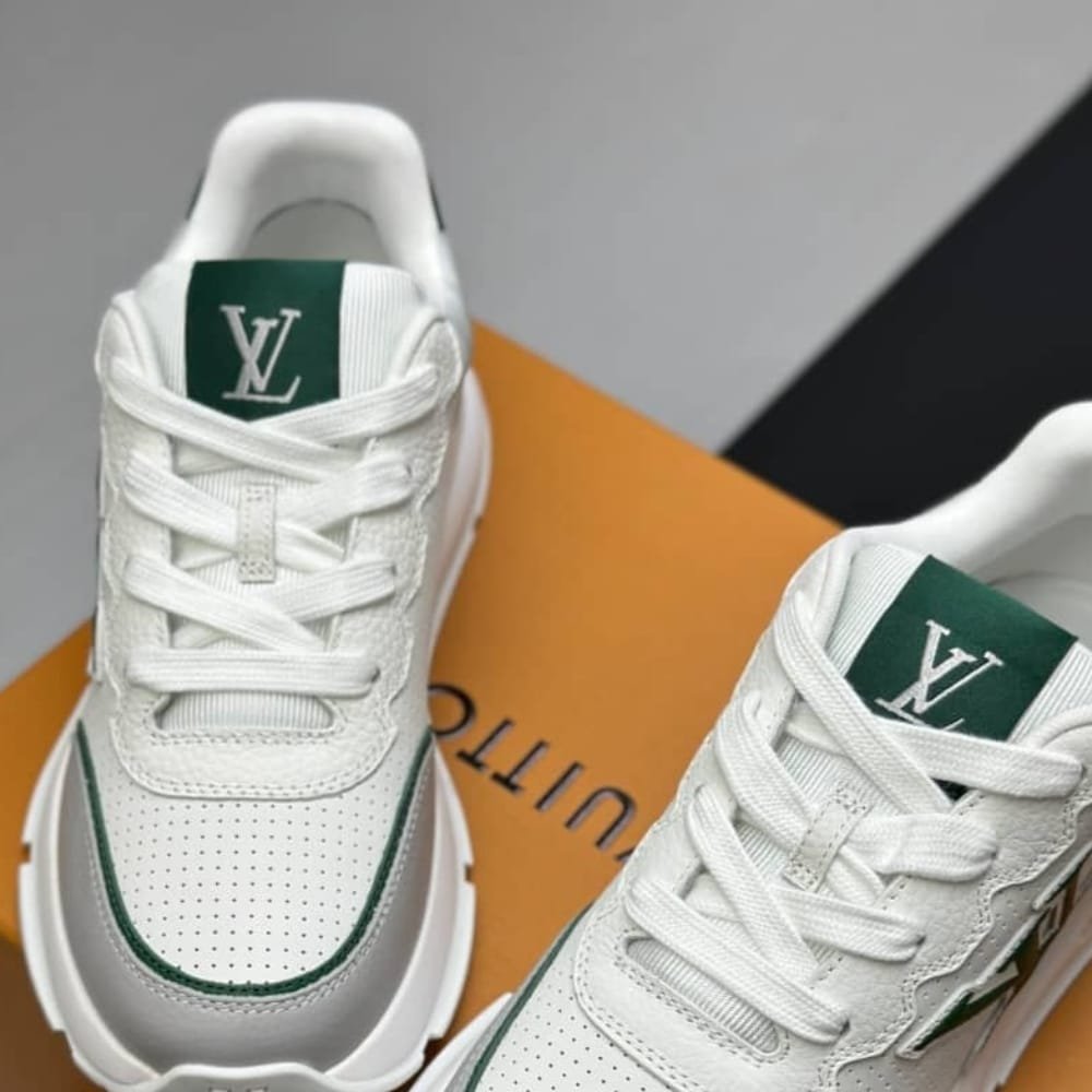 L0vis Vvtt0n Lv Classic Sneaker Green 1Ahsuk