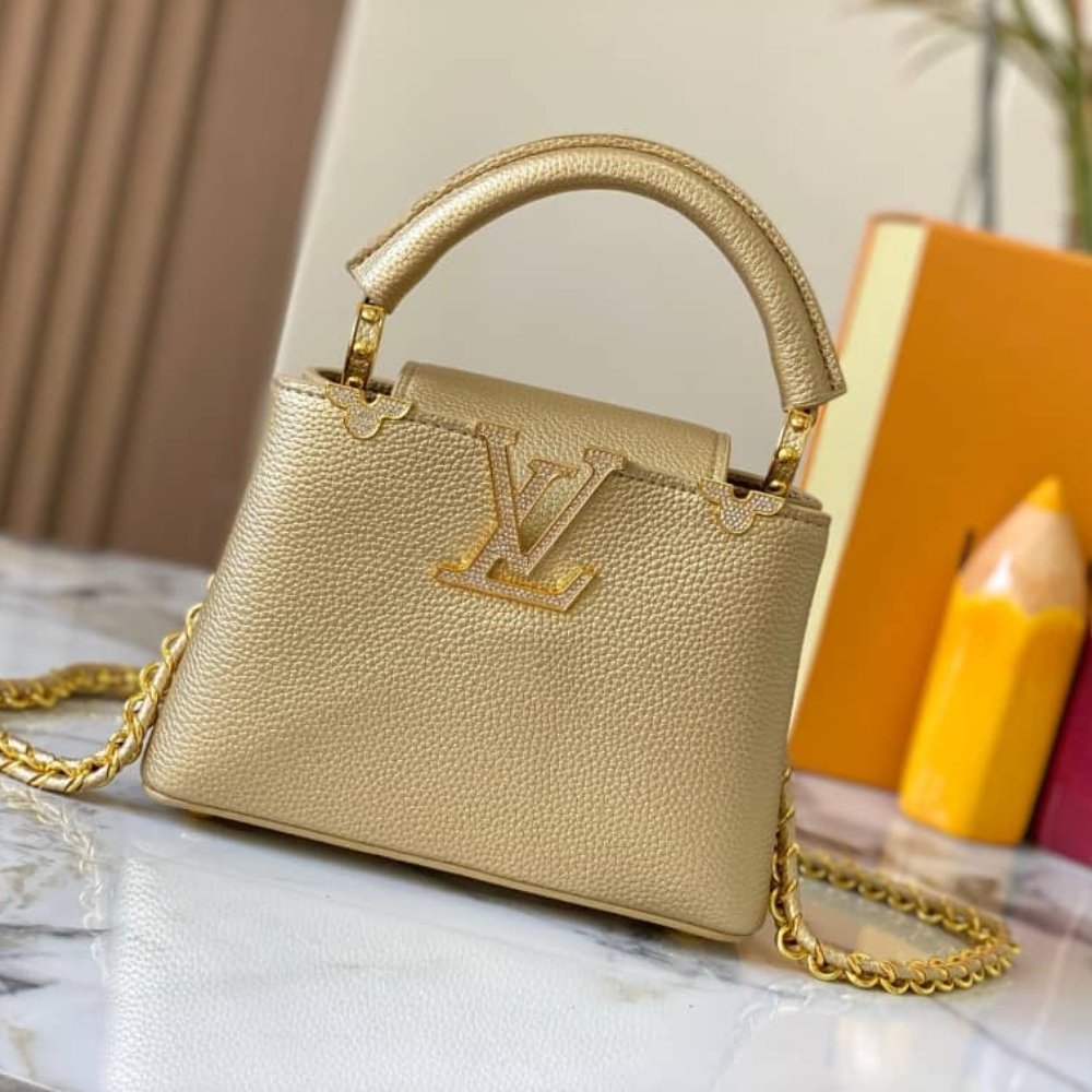 L0vis Vvtt0n Capucines Mini Gold 21Cm M24583