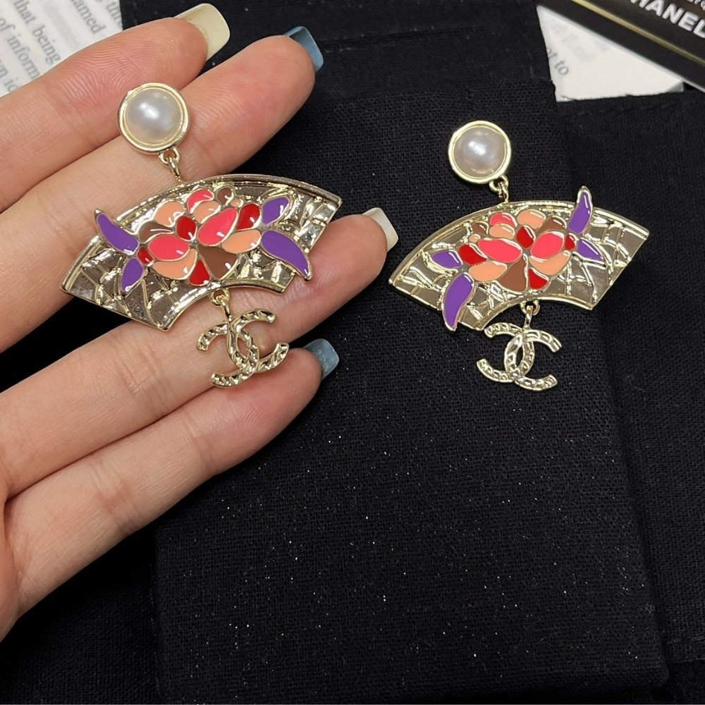 Ch**el Fan Floral Enamel Pearl Drop Earrings Multicolour Abf930 B21130 U2139