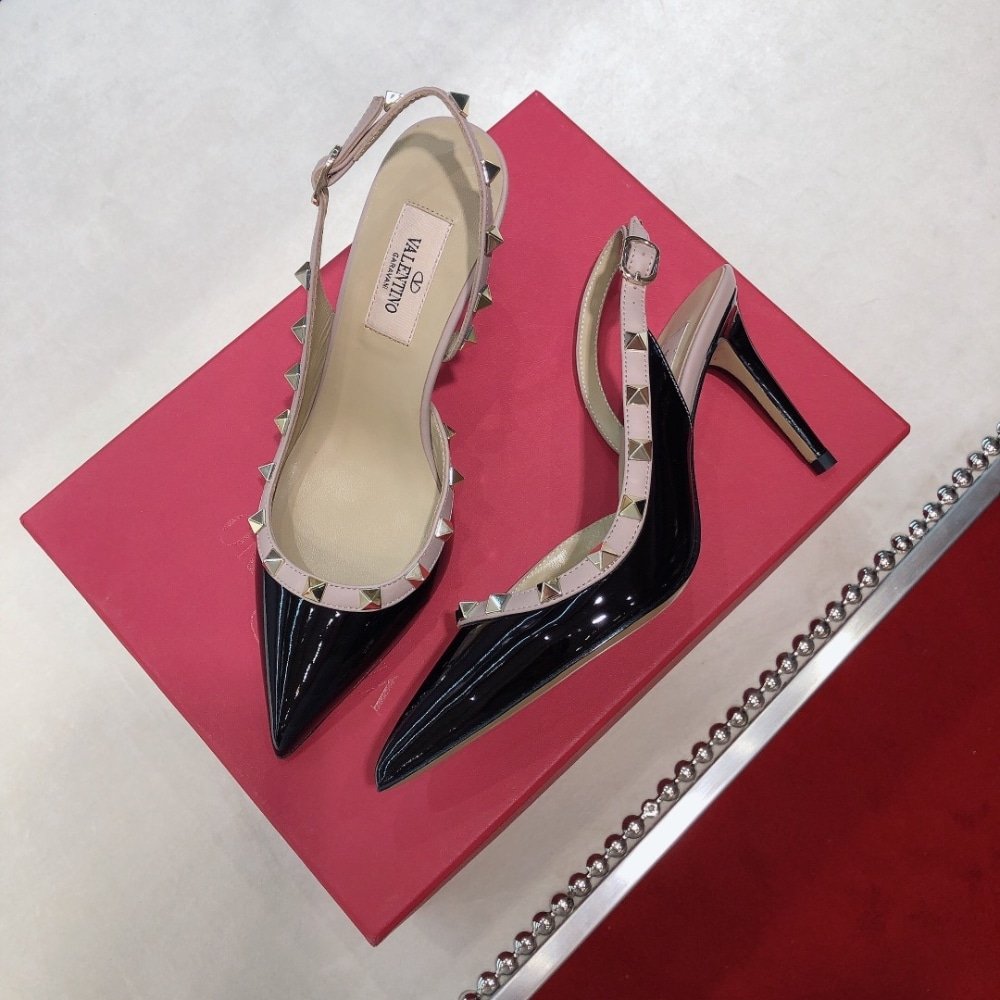Va1e*ntin0 Garavani Rockstud Patent Leather Strap Pump Black