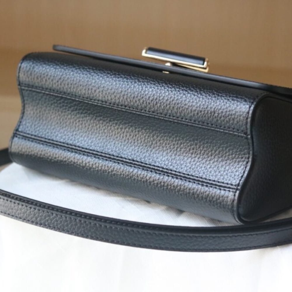 L0vis Vvtt0n Twist MM Bag 23Cm Black M58688