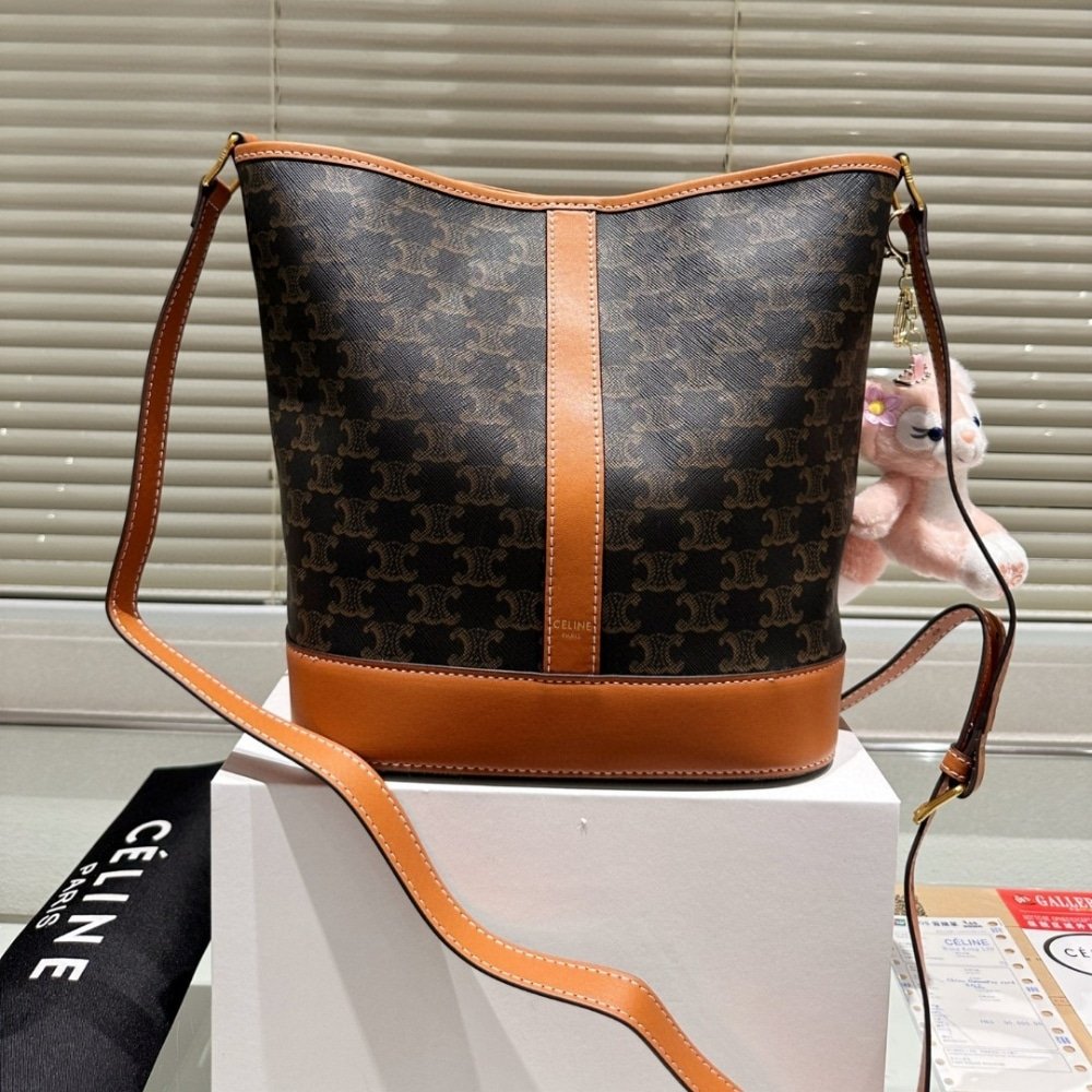 Ce1i*e Medium Cabas In Triomphe Canvas And Calfskin Tan 28Cm 115072Cas 04Lu