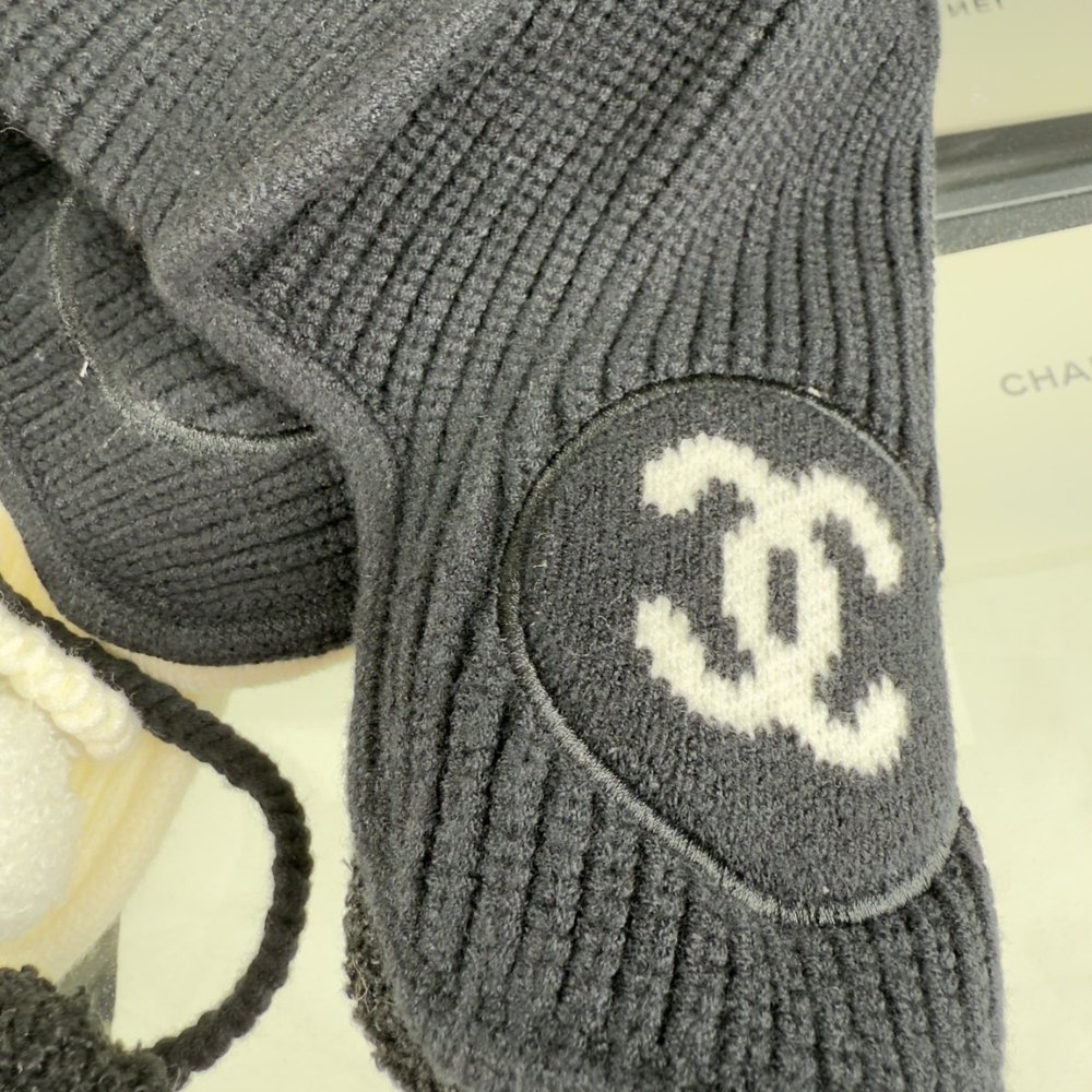 Ch**el Cashmere Beanie Black Aab271 B21482 U2779