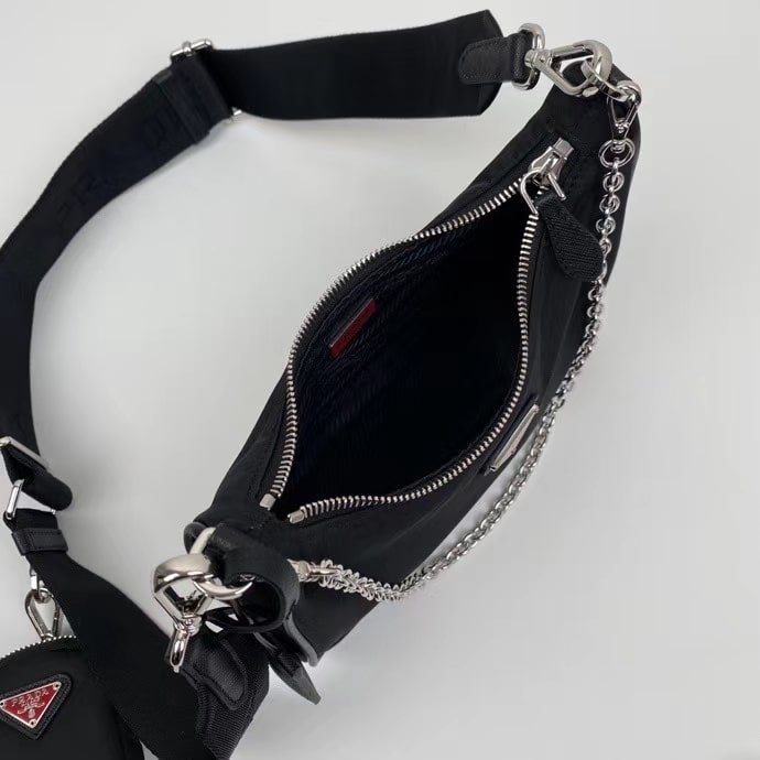 Pra*a MINI RE-EDITION 2005 RE-NYLON BLACK WITH RED LOGO