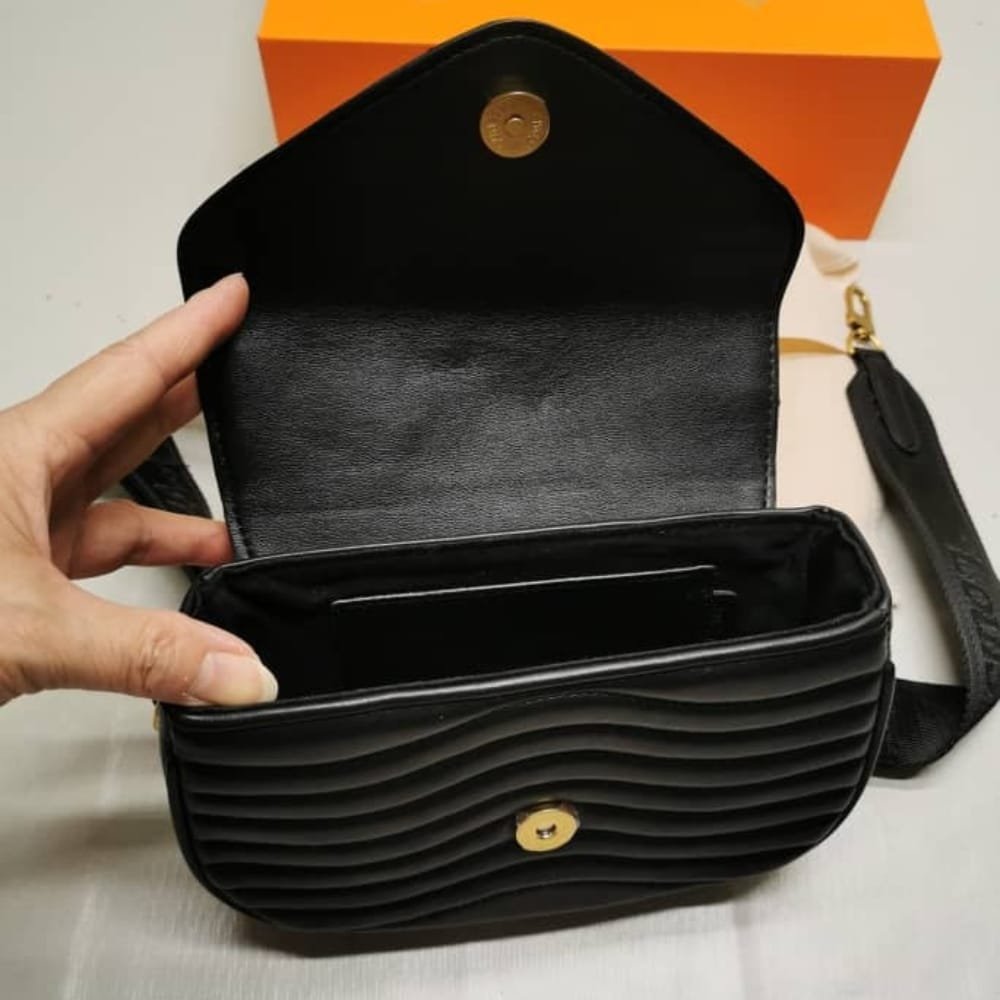 L0vis Vvtt0n New Wave Multi Pochette Black 19Cm M56461