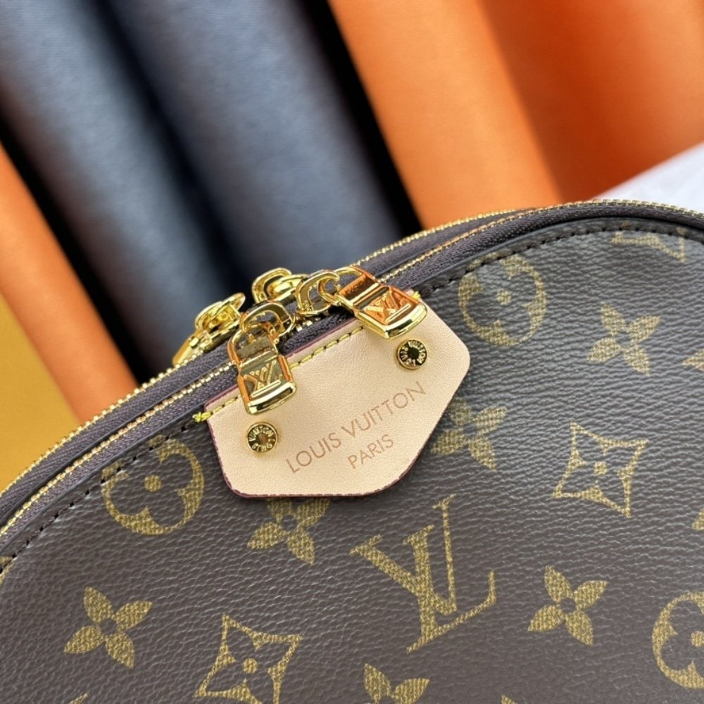 L0vis Vvtt0n Be Alma Monogram Canvas Beige Tag 22Cm