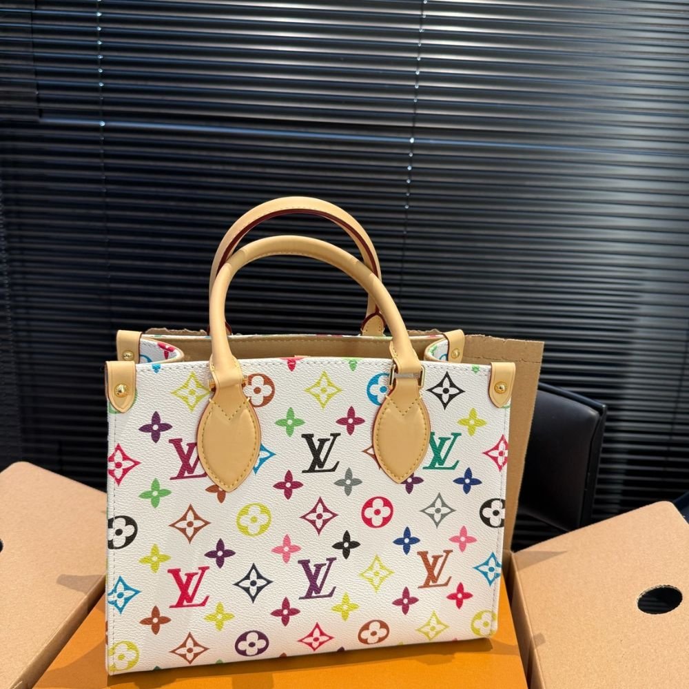 L0vis Vvtt0n OnTheGo PM Monogram Multicolor White 25Cm M27580
