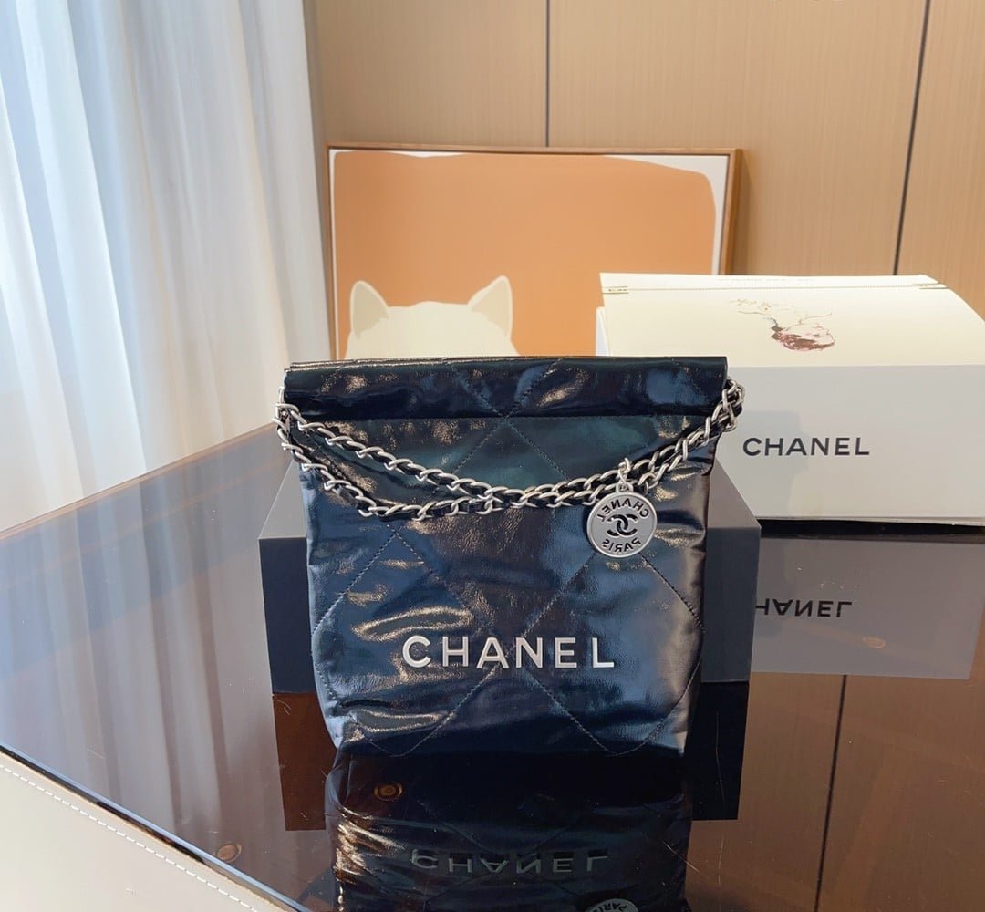 Ch**el 22 Handbag Black 22Cm
