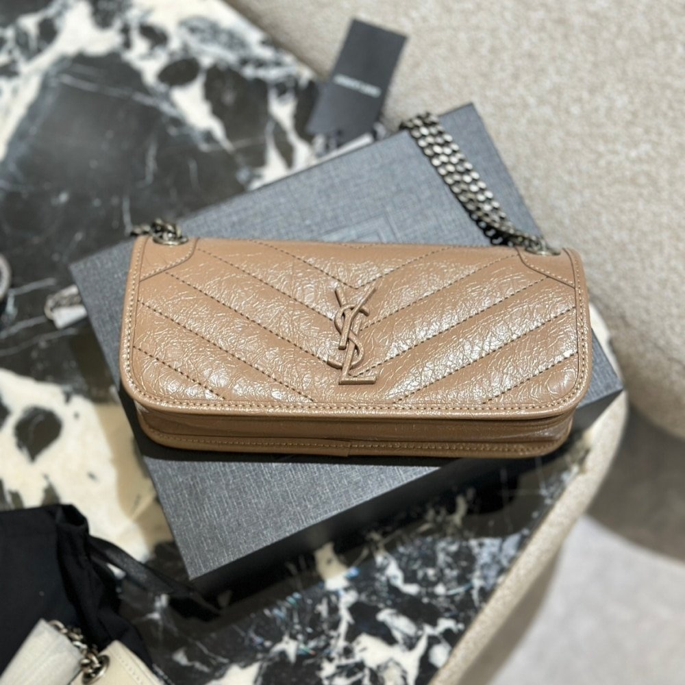 Sa1nt Lau*nt Mini Matelasse Monogram Niki Bag Beige 26Cm