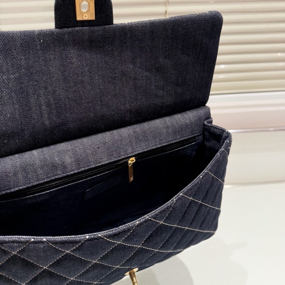 Ch**el Classic Flap Bag In Denim Dark Blue 30Cm