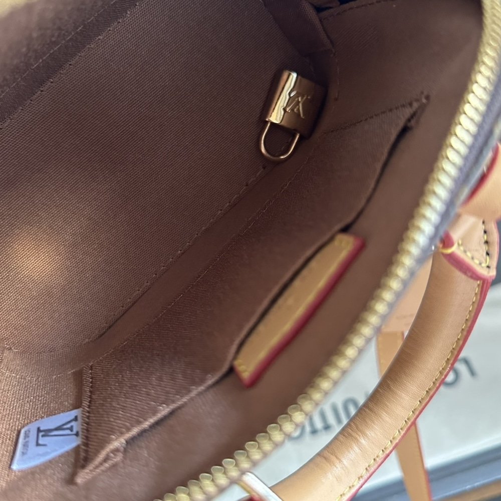 L0vis Vvtt0n Alma Nano Bag Monogram Brown 18Cm M82717