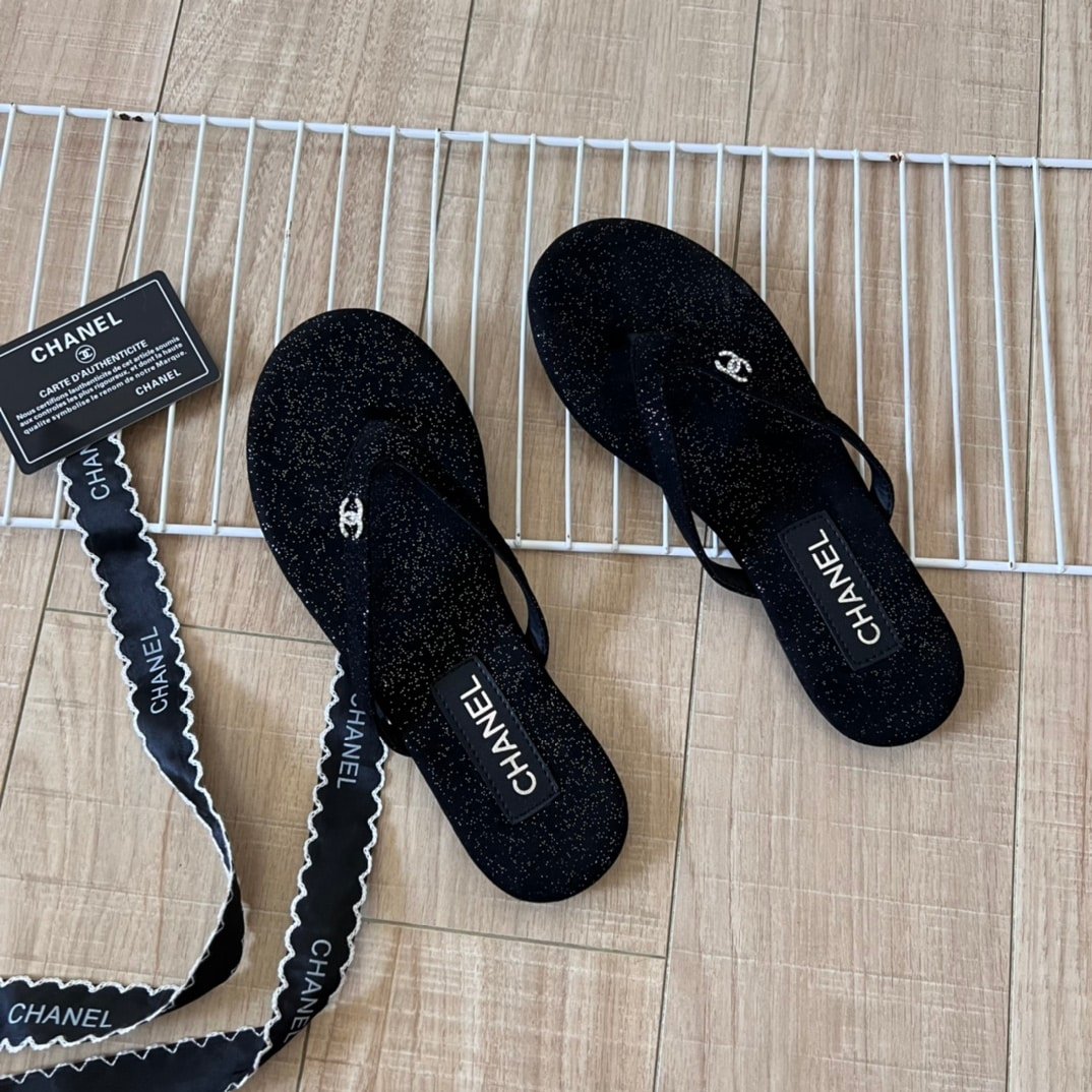 Ch**el Thongs Purl Fabric With Silver Cc Logo In Black