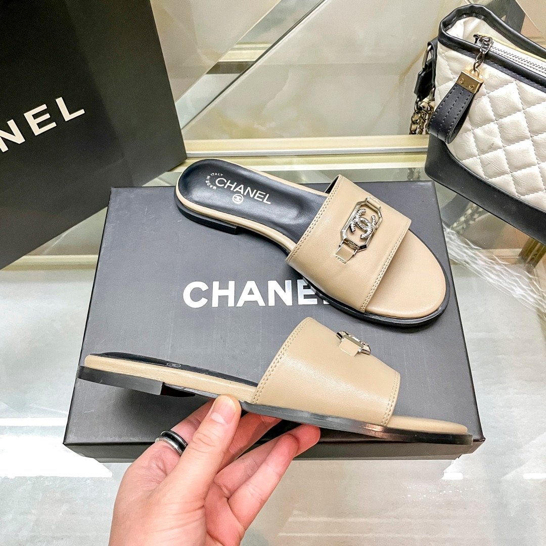 Ch**el Slippers With Cc Silver Hardware Beige