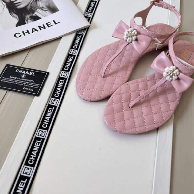 Ch**el Pink Quilted Leather With White Camellia Cc Logo Bow Thong Sandals