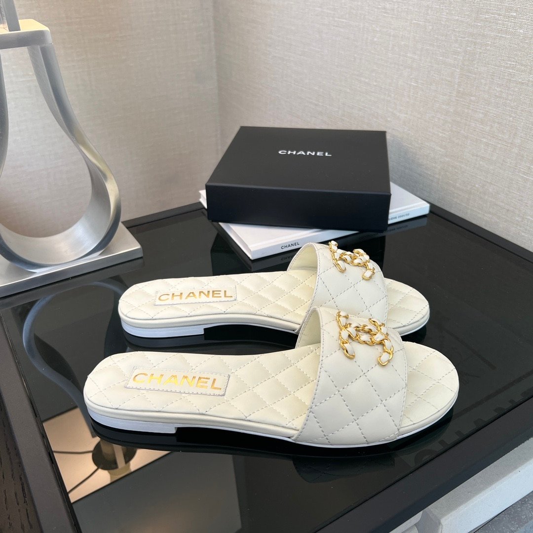 Ch**el 23P Quilted Cc Chain Mule Sandal White