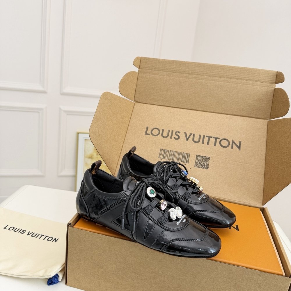 L0vis Vvtt0n Lv Sneakerina Black 1Aiver
