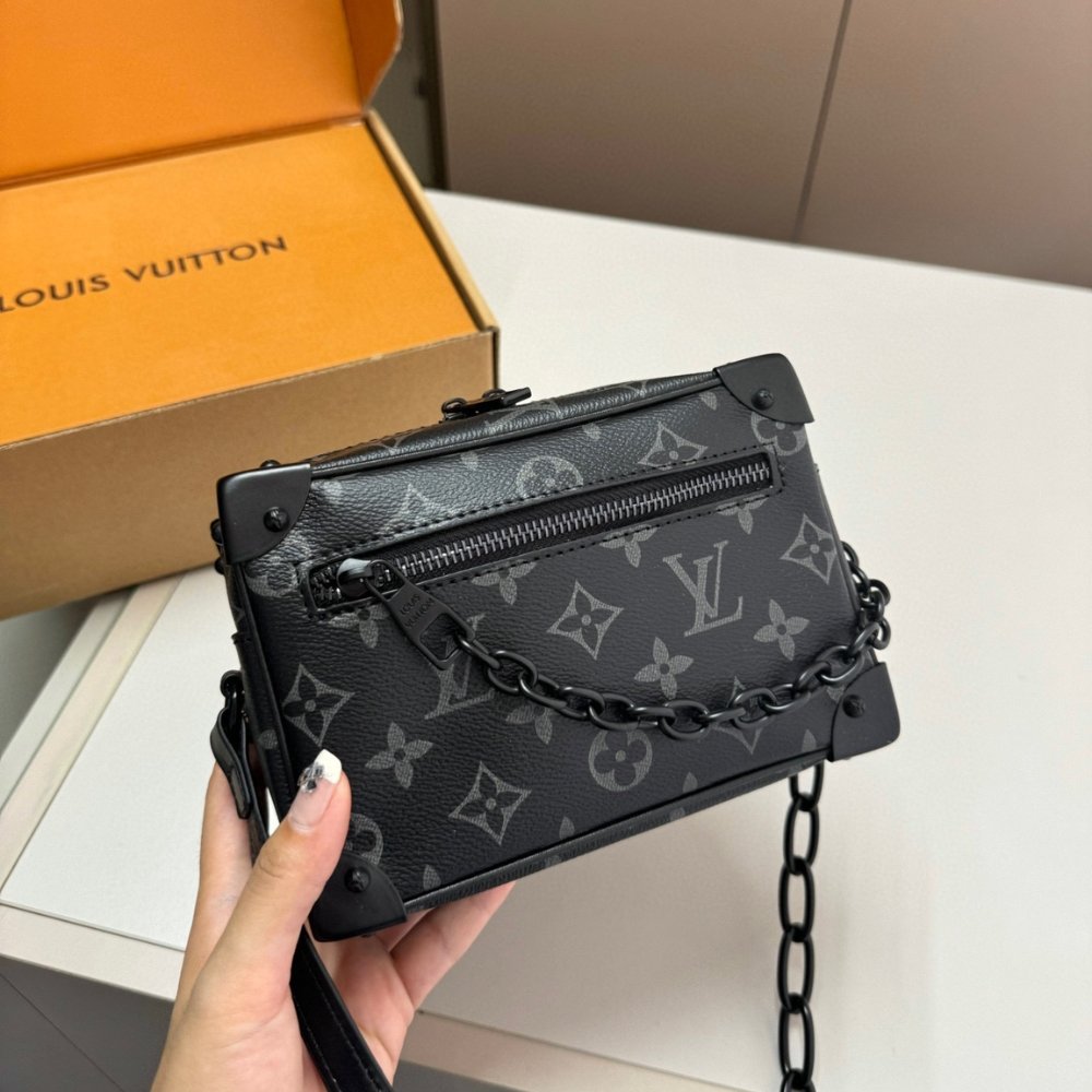 L0vis Vvtt0n Mini Soft Trunk Monogram Eclipse Canvas Black 18Cm M44735