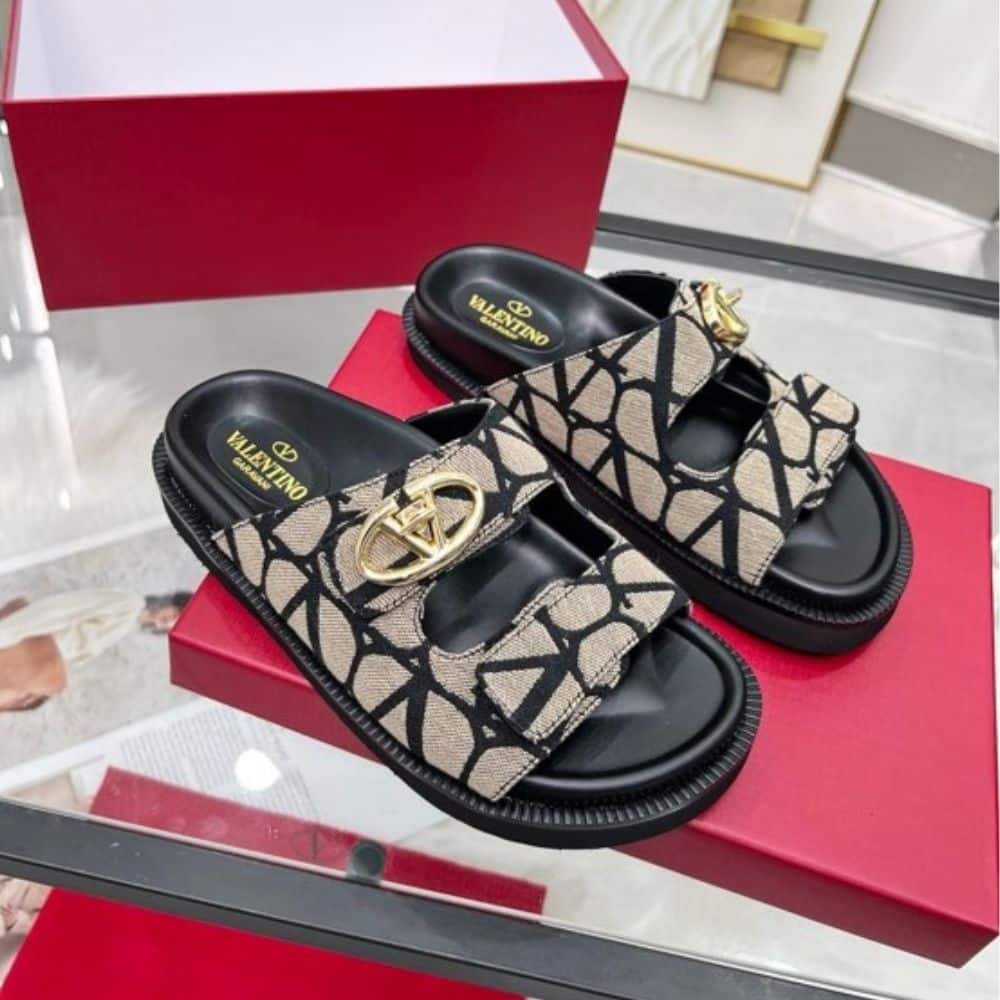 Va1e*ntin0 Garavani Vlogo Toile Iconographe Sandal Brown