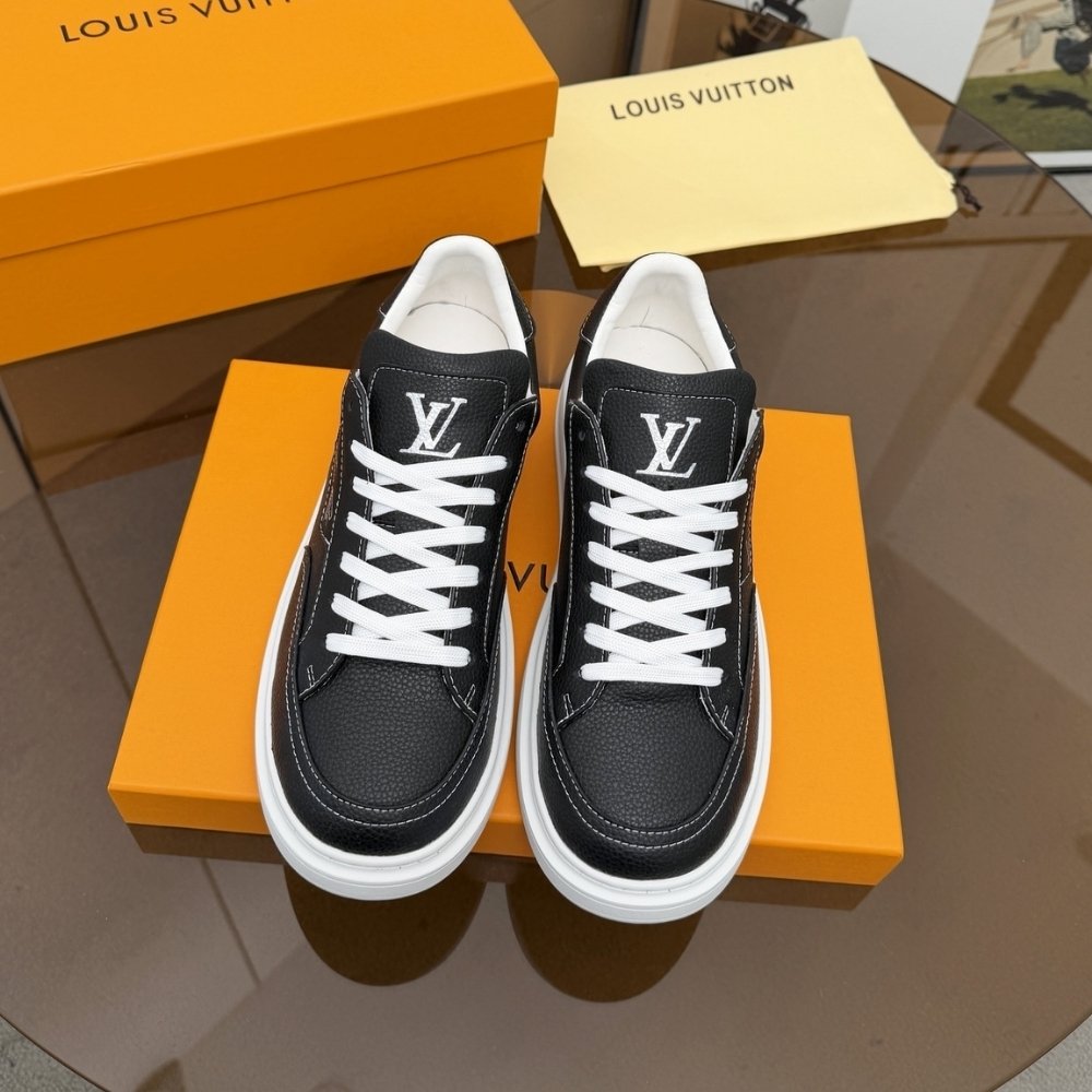 L0vis Vvtt0n Beverly Hills Sneaker Black 1AJ835