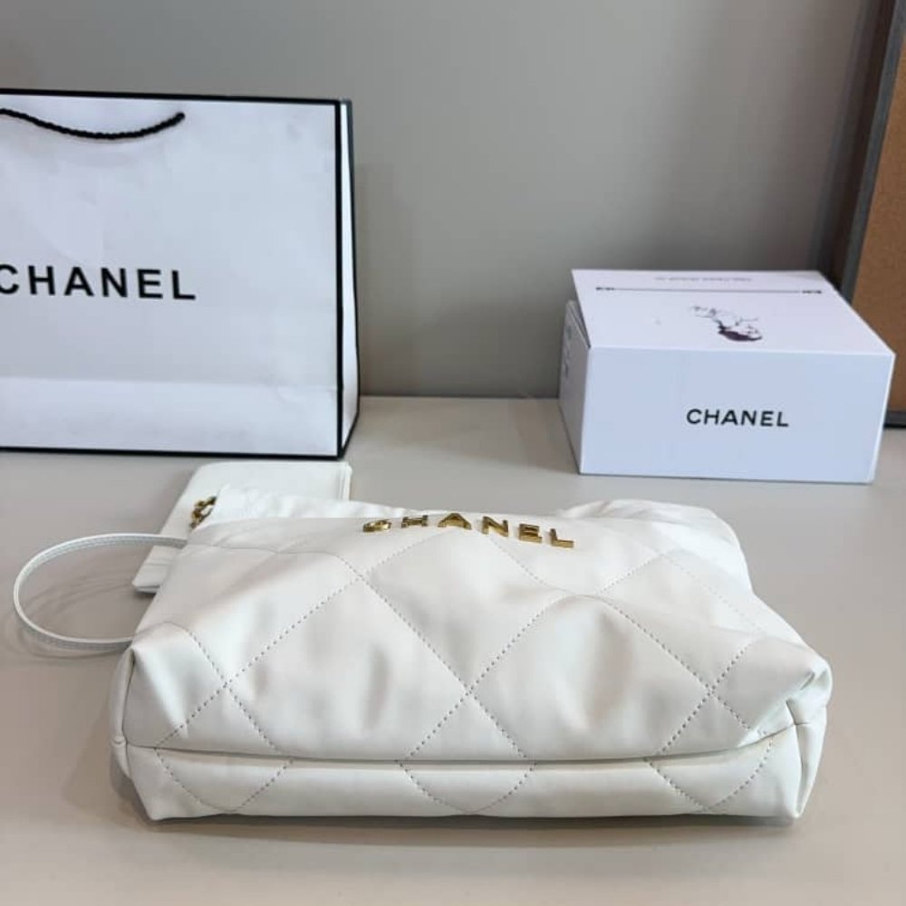 Ch**el 22 Small Handbag White 36Cm AS3260 B09859 10601