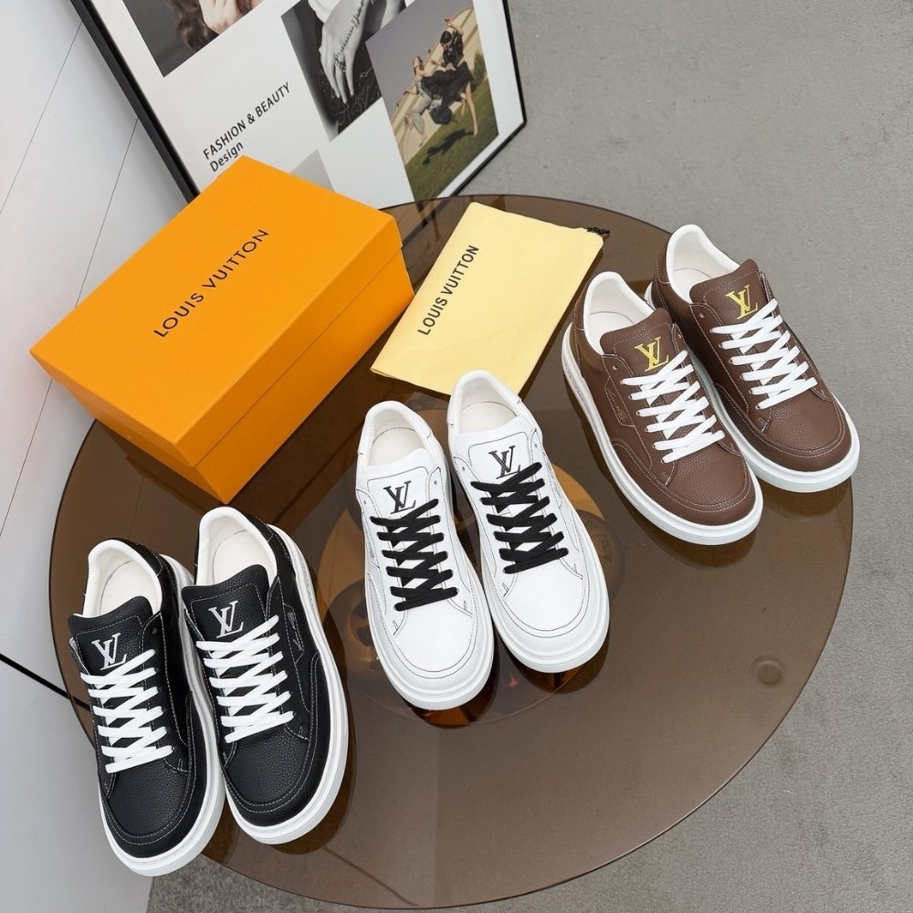 L0vis Vvtt0n Beverly Hills Sneaker Black 1AJ835