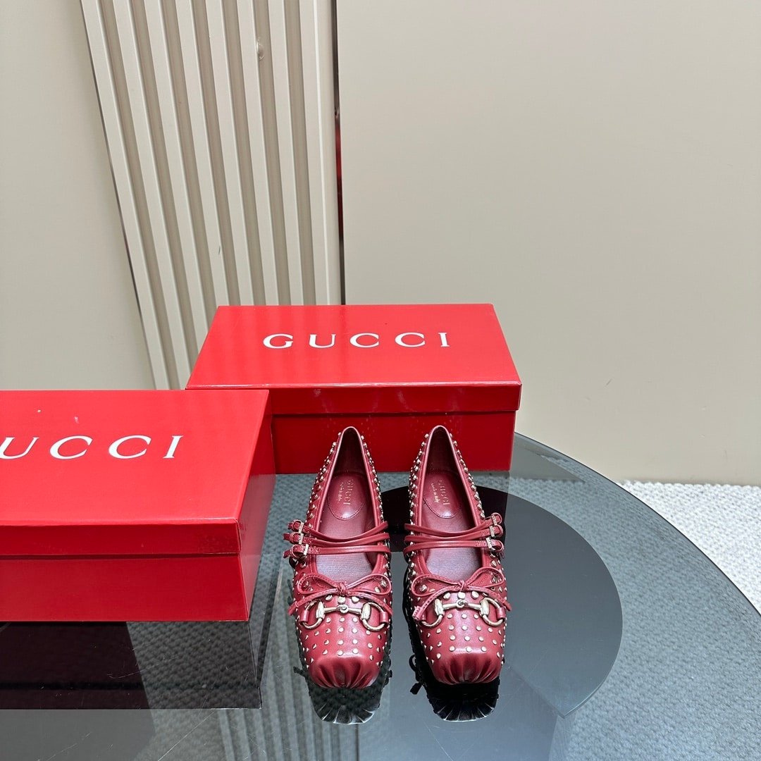 Gvc*1 Women’s Horsebit Ballet Flat Allover Studs Red 821218 Aaeev 6249
