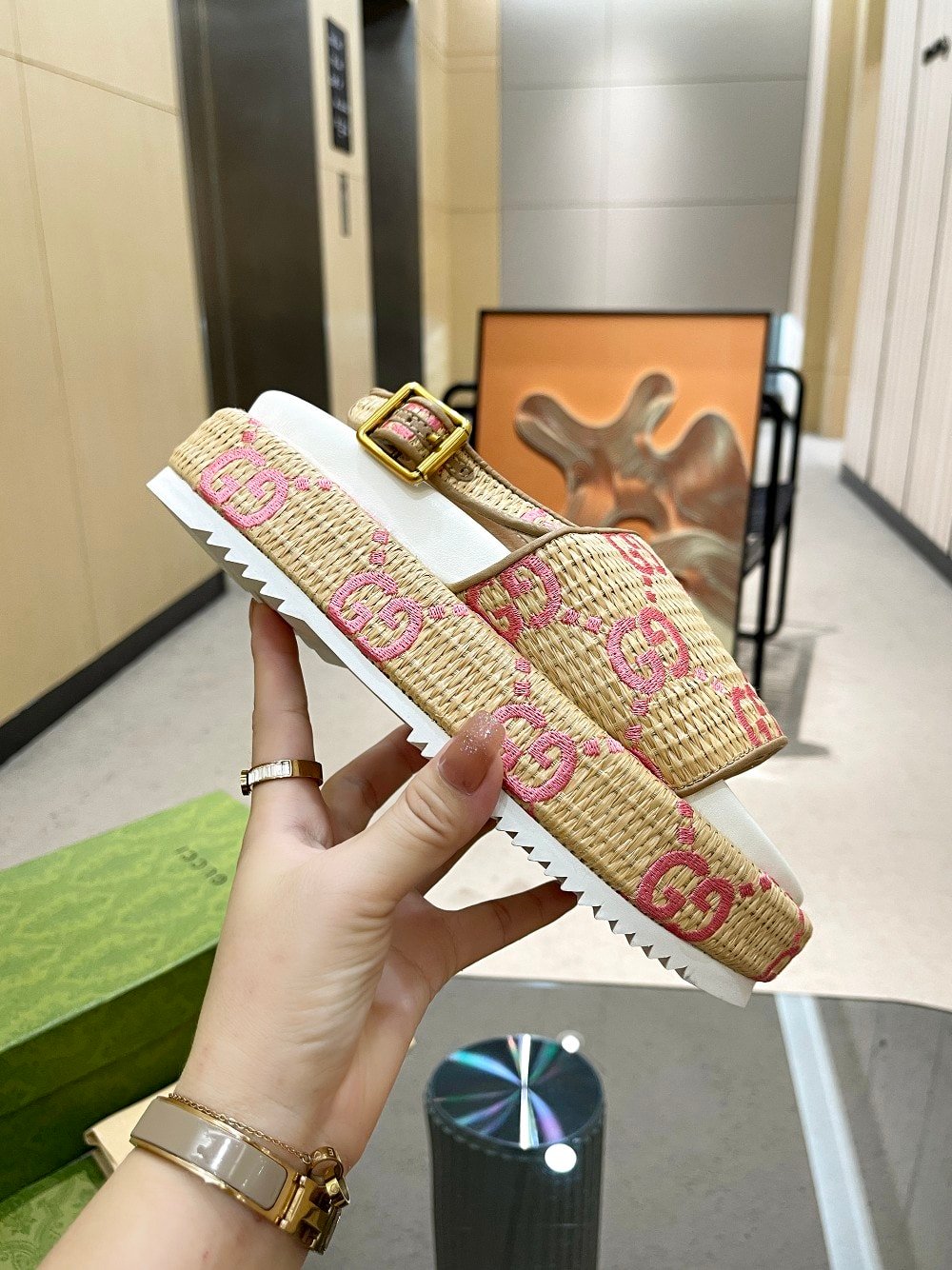Gvc*1 Gg Platform Sandals Beige Pink