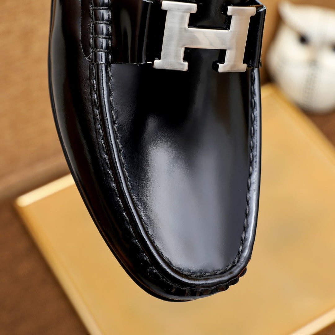 H**me5 Men’S Loafer Moccasin Polish Leather With H Silver In Black